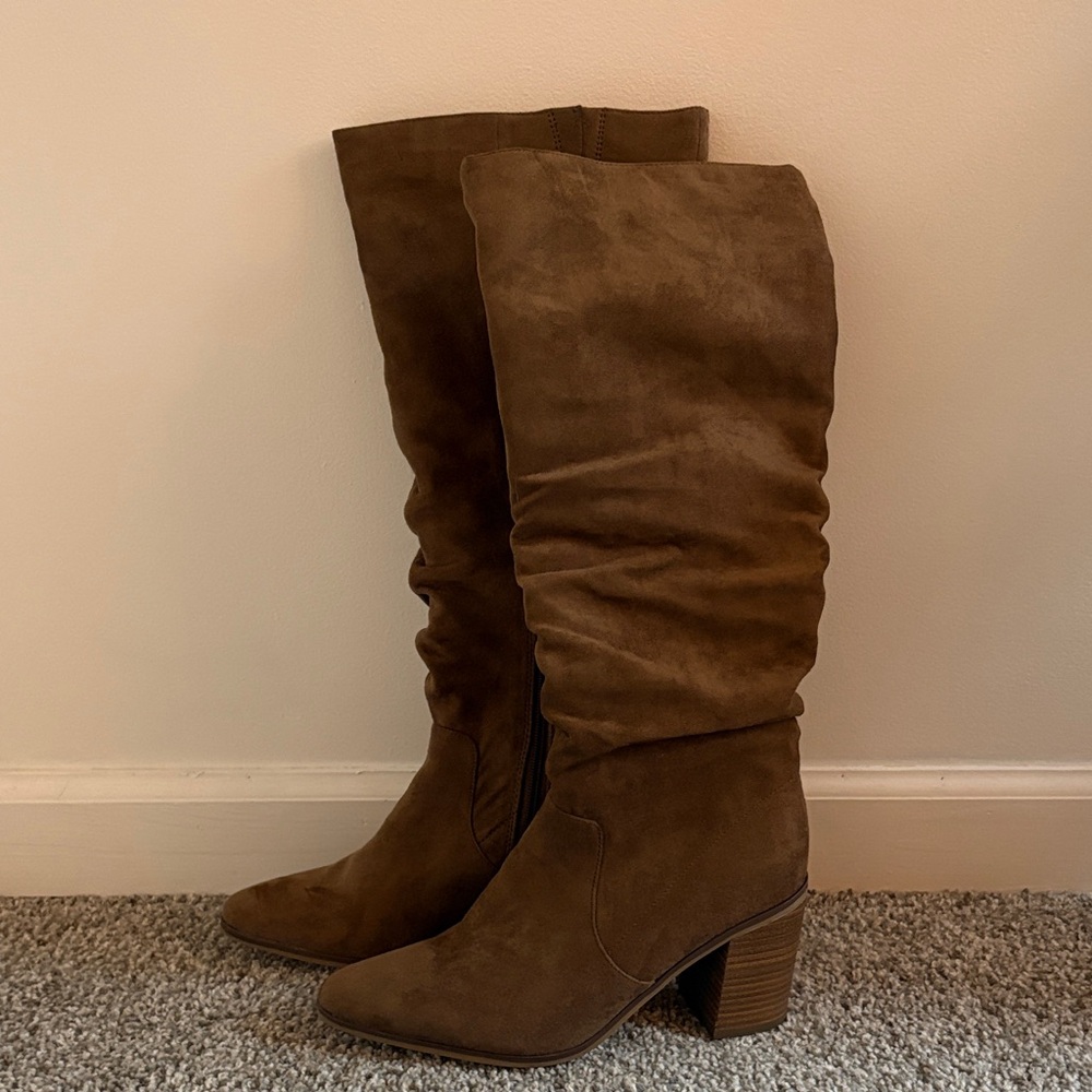Universal Thread Boots